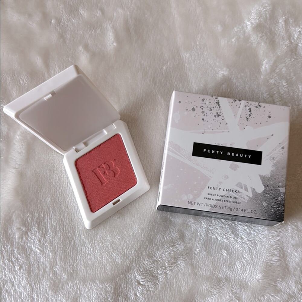 Fenty Beauty Fenty Cheeks Suede Powder Blush LOLLY POPPY 03 Full Size 0.14oz 4g - Picture 1 of 2
